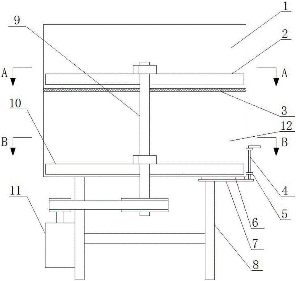 Brown sugar agglomeration crushing device