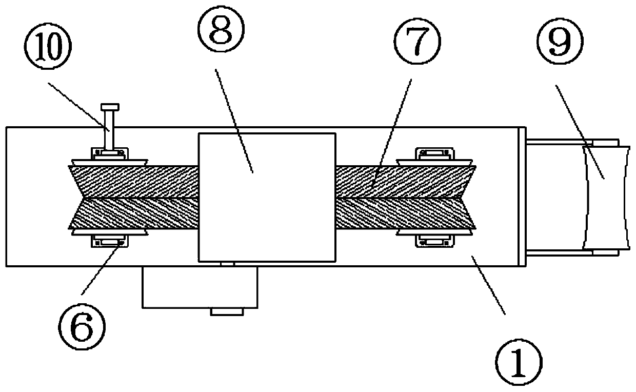 Rewinding machine capable of improving yarn reversing performance