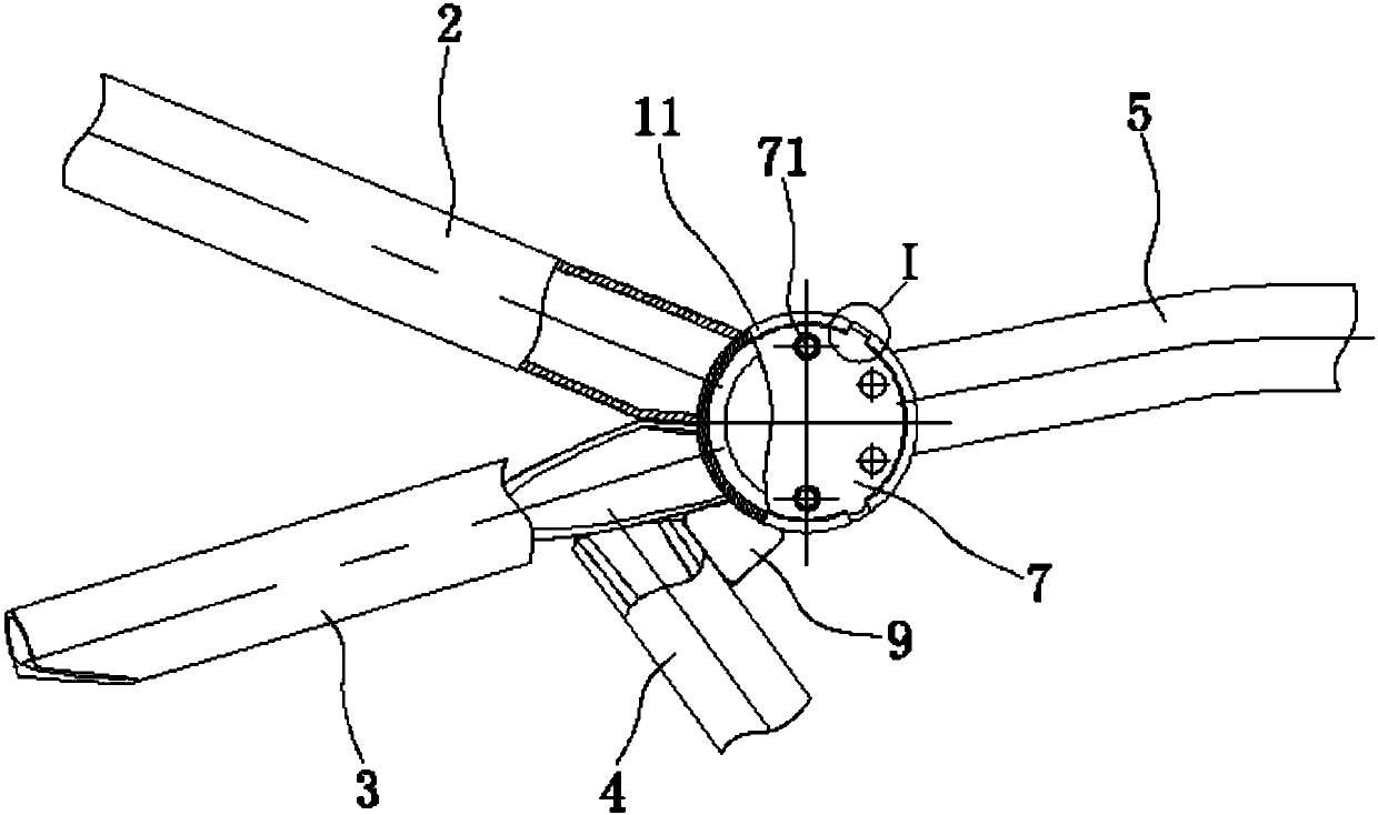 Motorcycle frame middle connecting structure