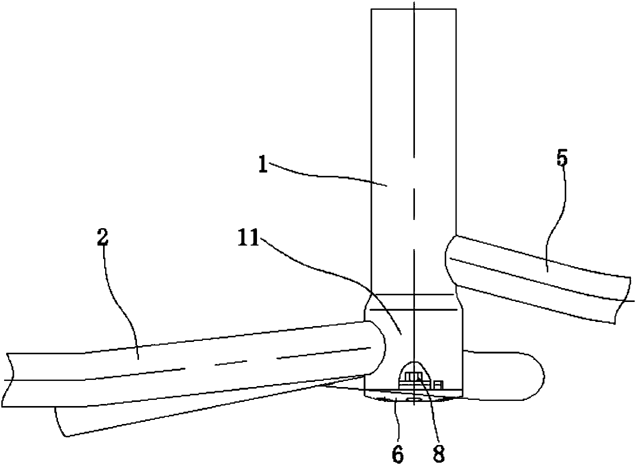 Motorcycle frame middle connecting structure