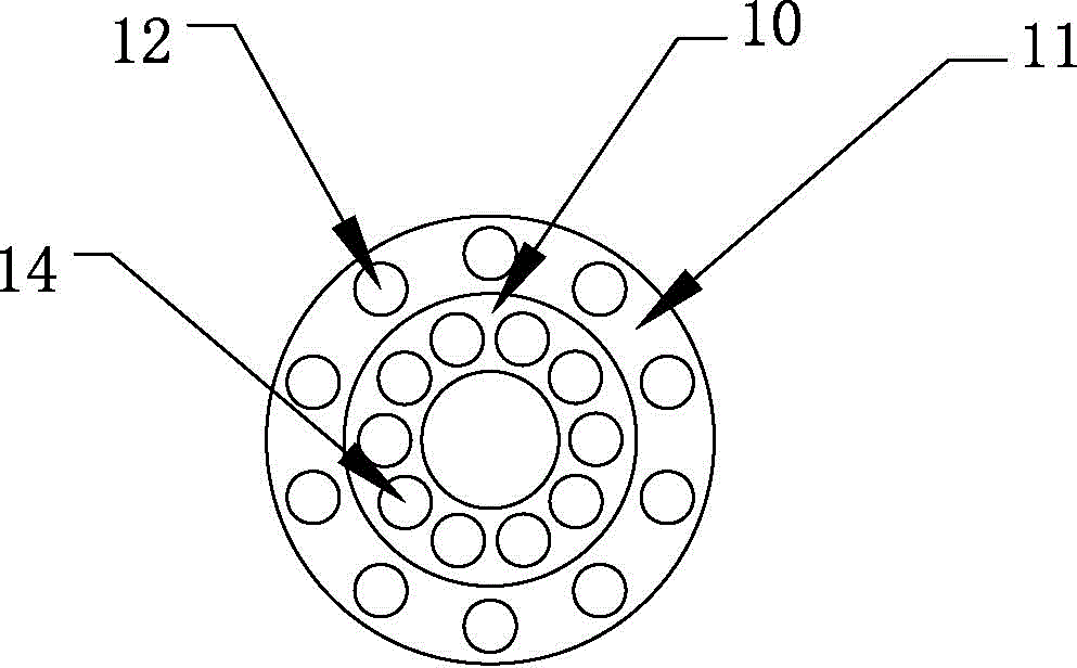 Cage type crushing device for compound fertilizer production