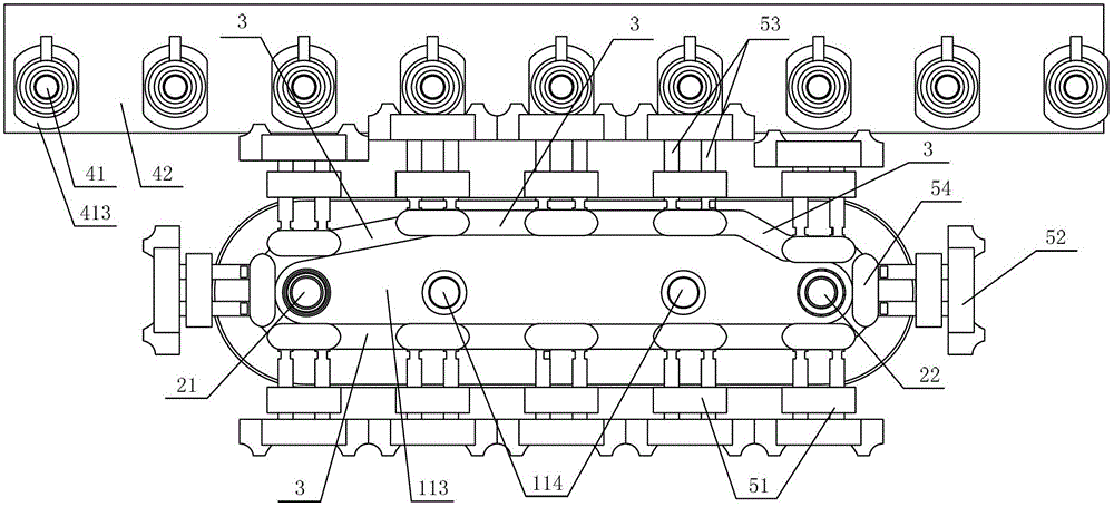 Traveling device of frame spinning automatic doffer