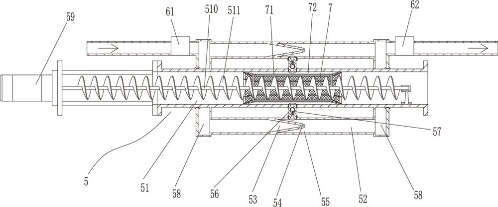 An anti-clogging mud pump that automatically adjusts the moisture content of mud and its dredging method