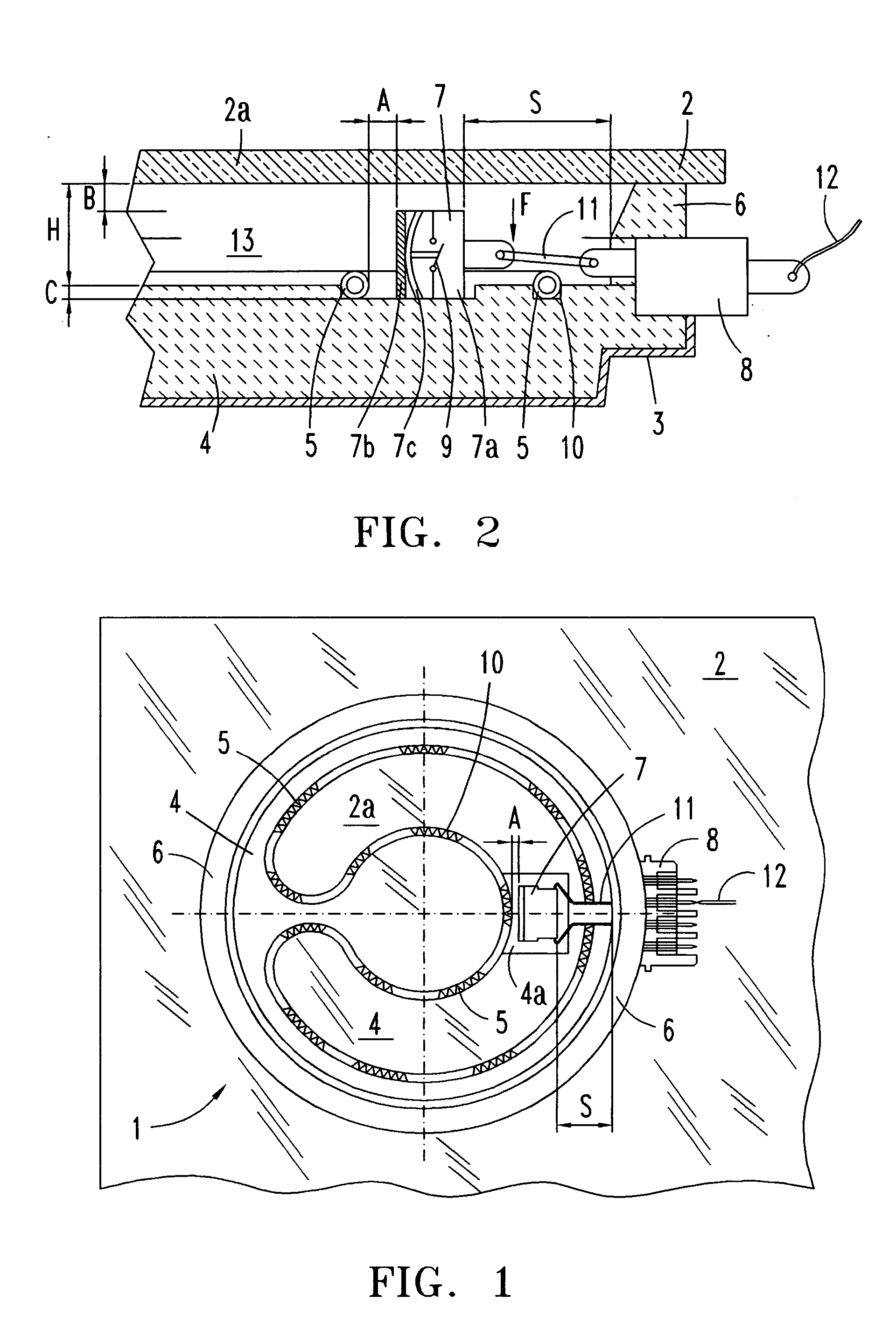 Radiant heater in a cooking hob with a thermal switch