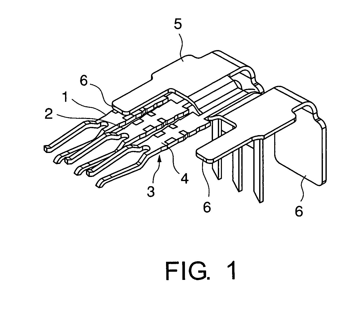 Connector having an excellent transmission characteristic and an excellent EMI suppression characteristic