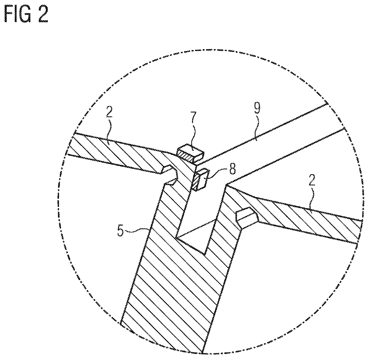 Pressure sensor arrangement having rotating articulation including strain gauges