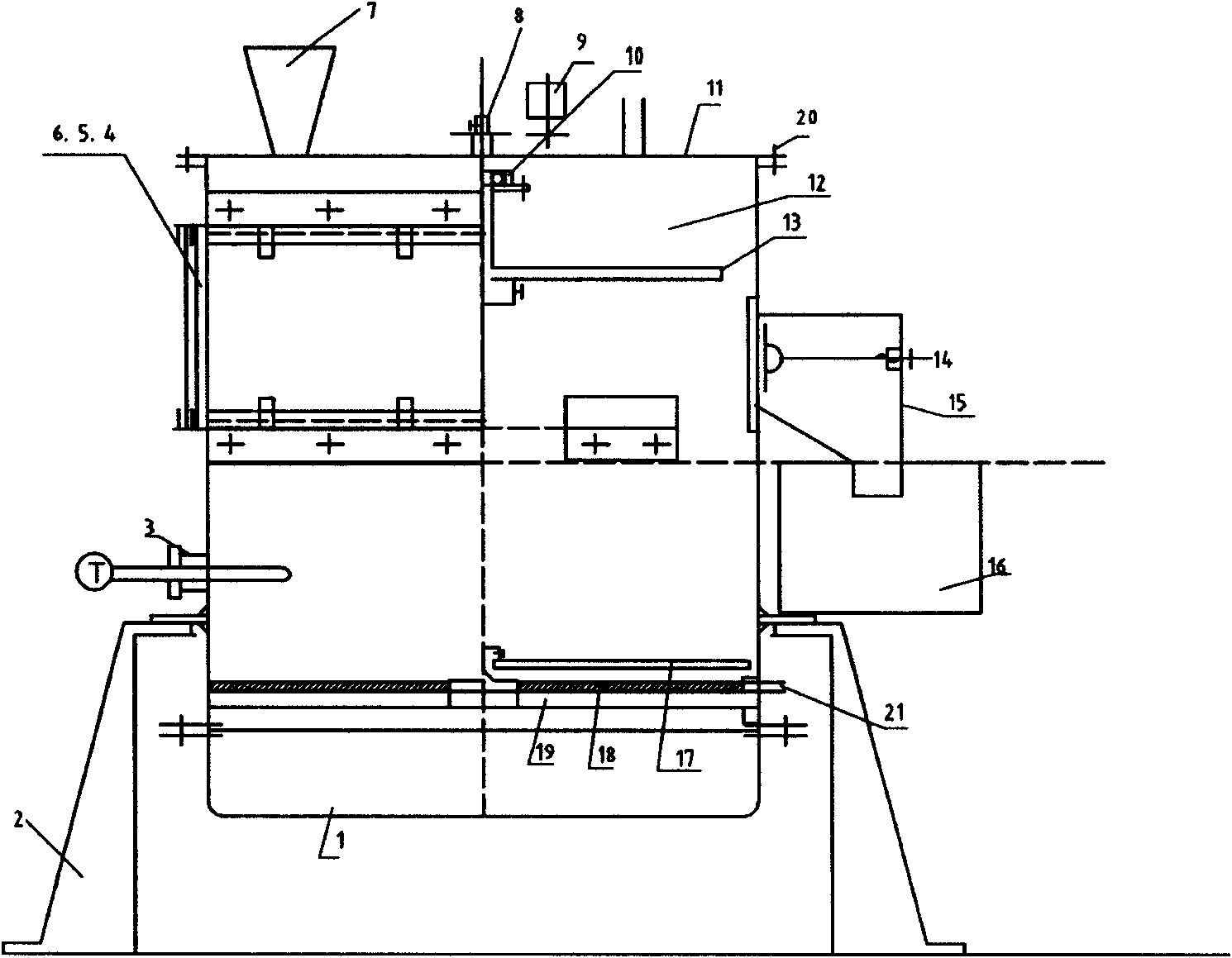 Automatic control bioreactor for breeding maggots and earthworms and culture method