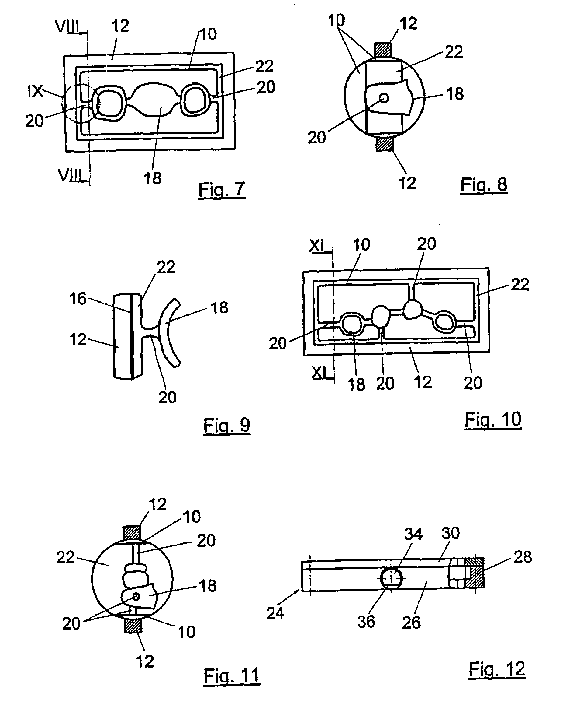 Holding device for a ceramic blank