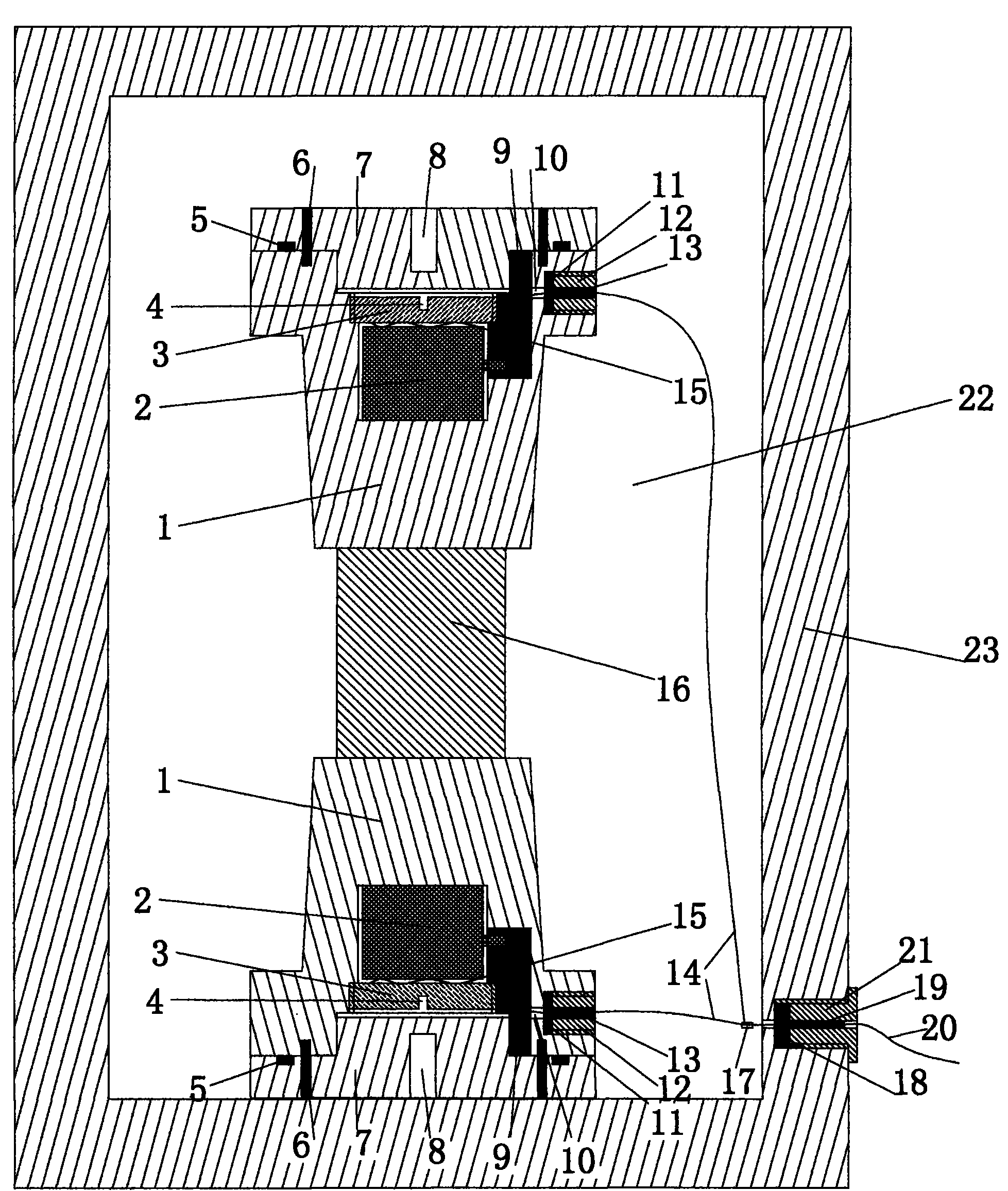 Pressure head device for loading normal triaxial rheology and testing acoustic emission under high confining pressure