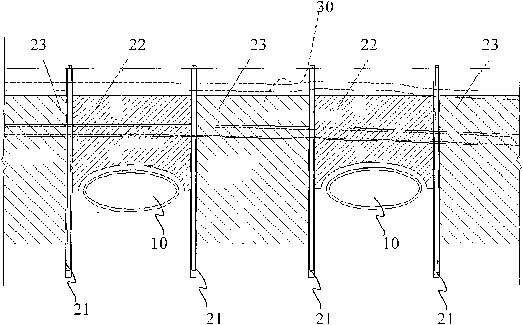 Constructing method for basic pit at the upper part of shield tunnel