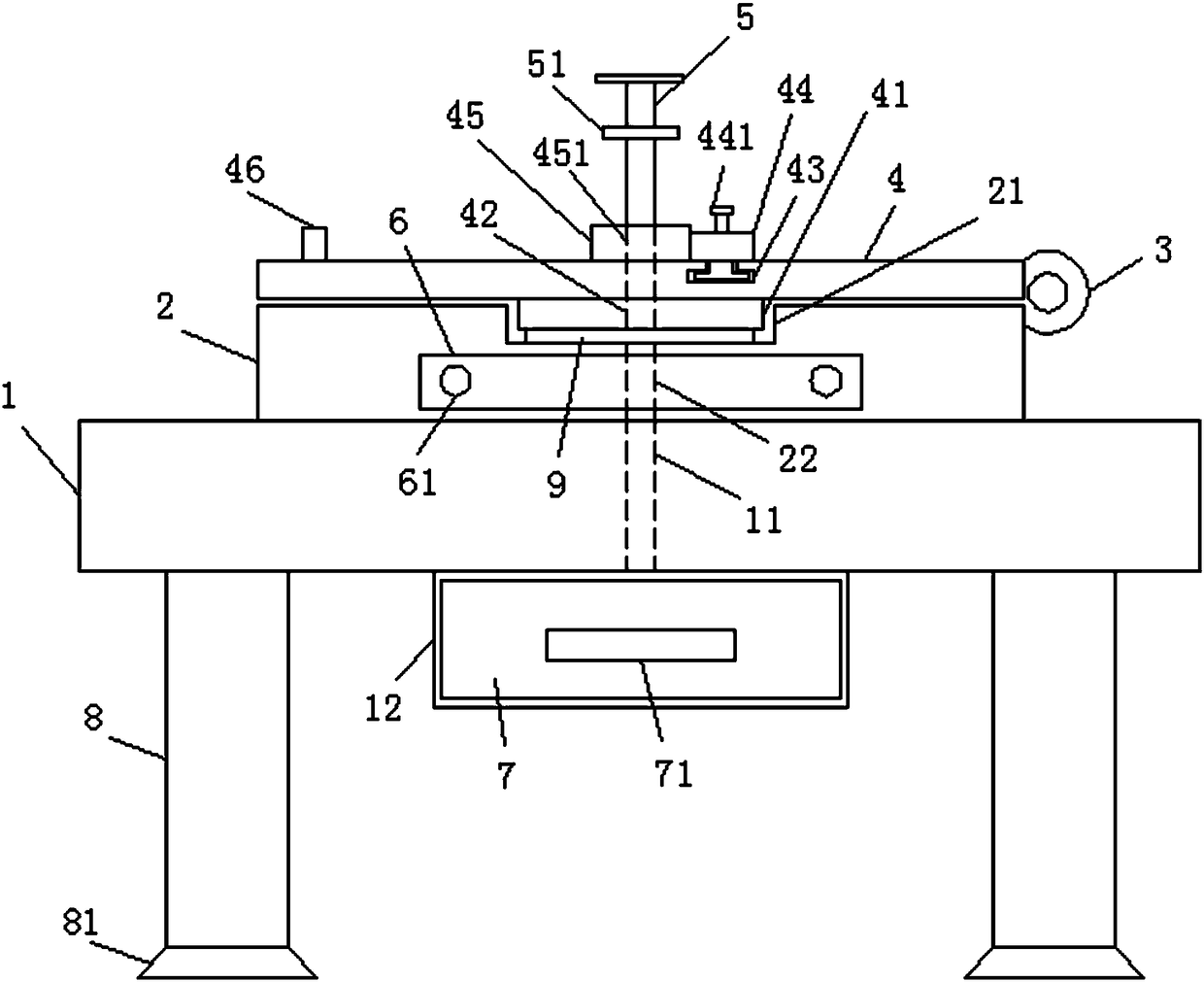 Dress decorative belt auxiliary perforating device