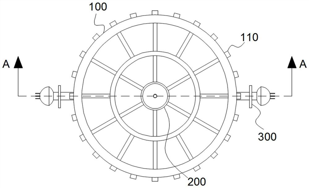 Novel railway oil tank truck cleaning device