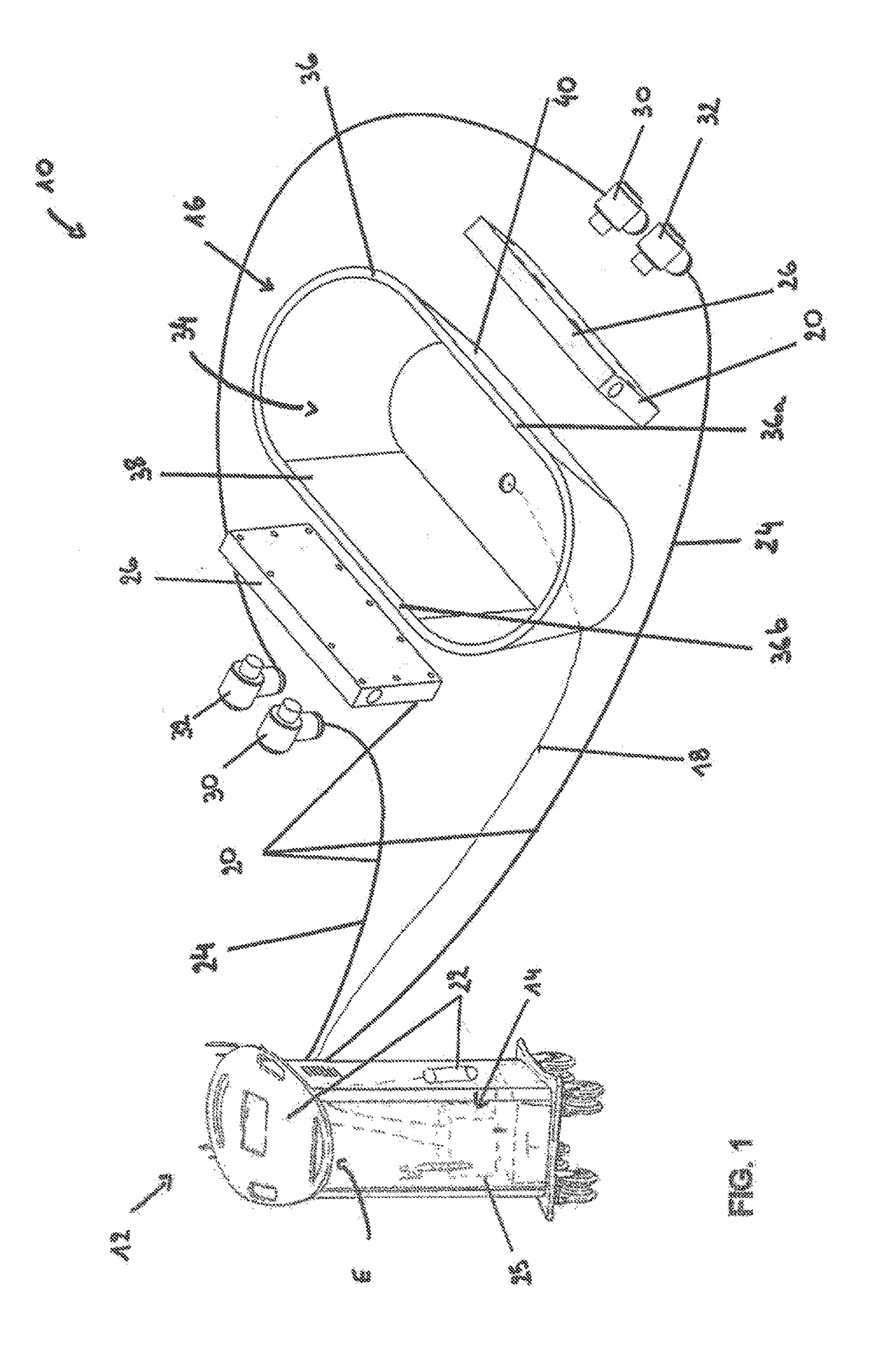 System for reducing localised fatty masses by means of cold application, applicator for such a system and non-invasive treatment method for reducing fats by means of cold application