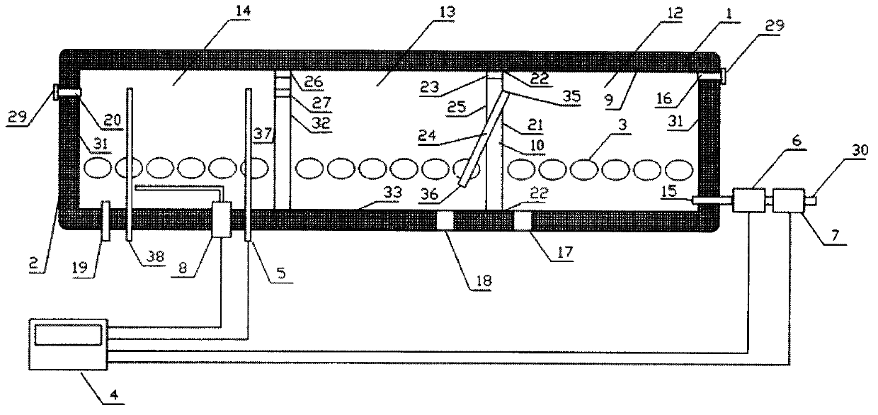 There-cabin step-leaping type solar heater having no water supplement tank or oblique diversion pipe