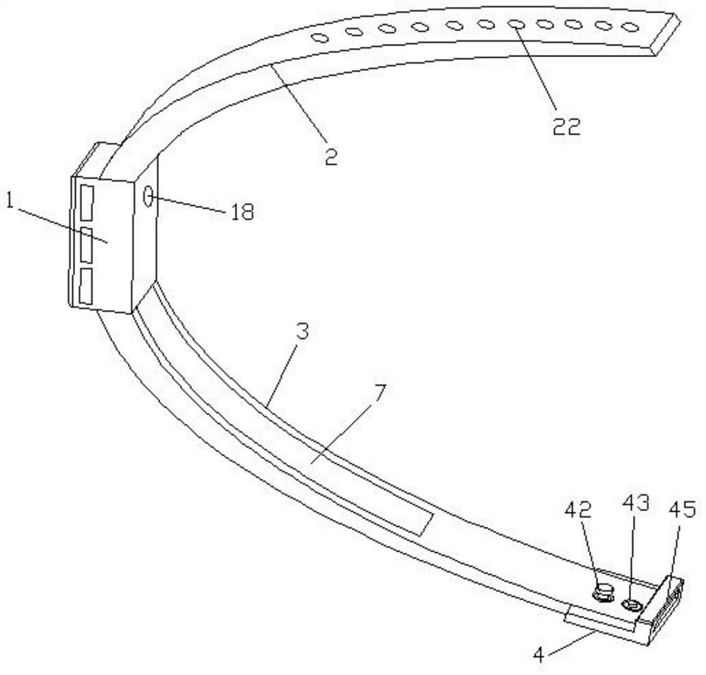 Intelligent wristband for monitoring body temperature in real time and local area monitoring system of intelligent wristband