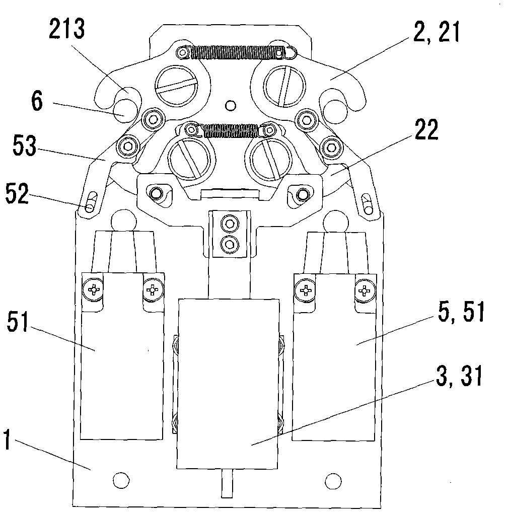 Locking and unlocking device for shield door of track traffic platform