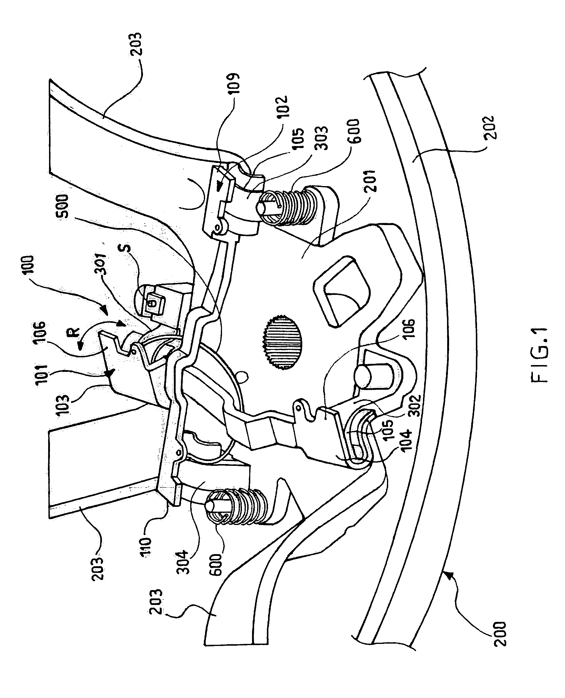 Assembly for retaining an airbag module to a steering wheel