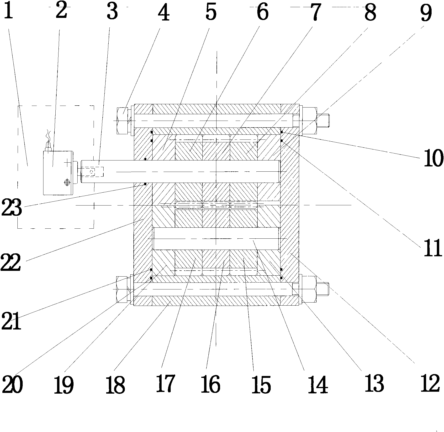 Low-pulsation gear flowmeter of composite gear type