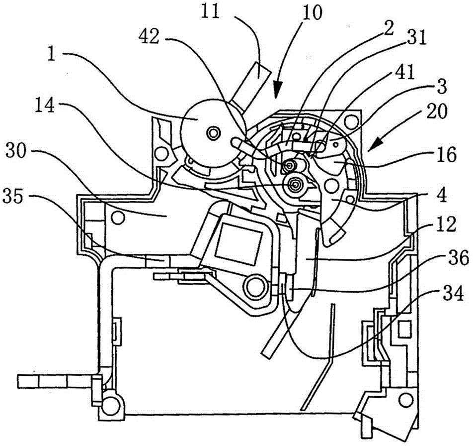 Large-fracture circuit breaker