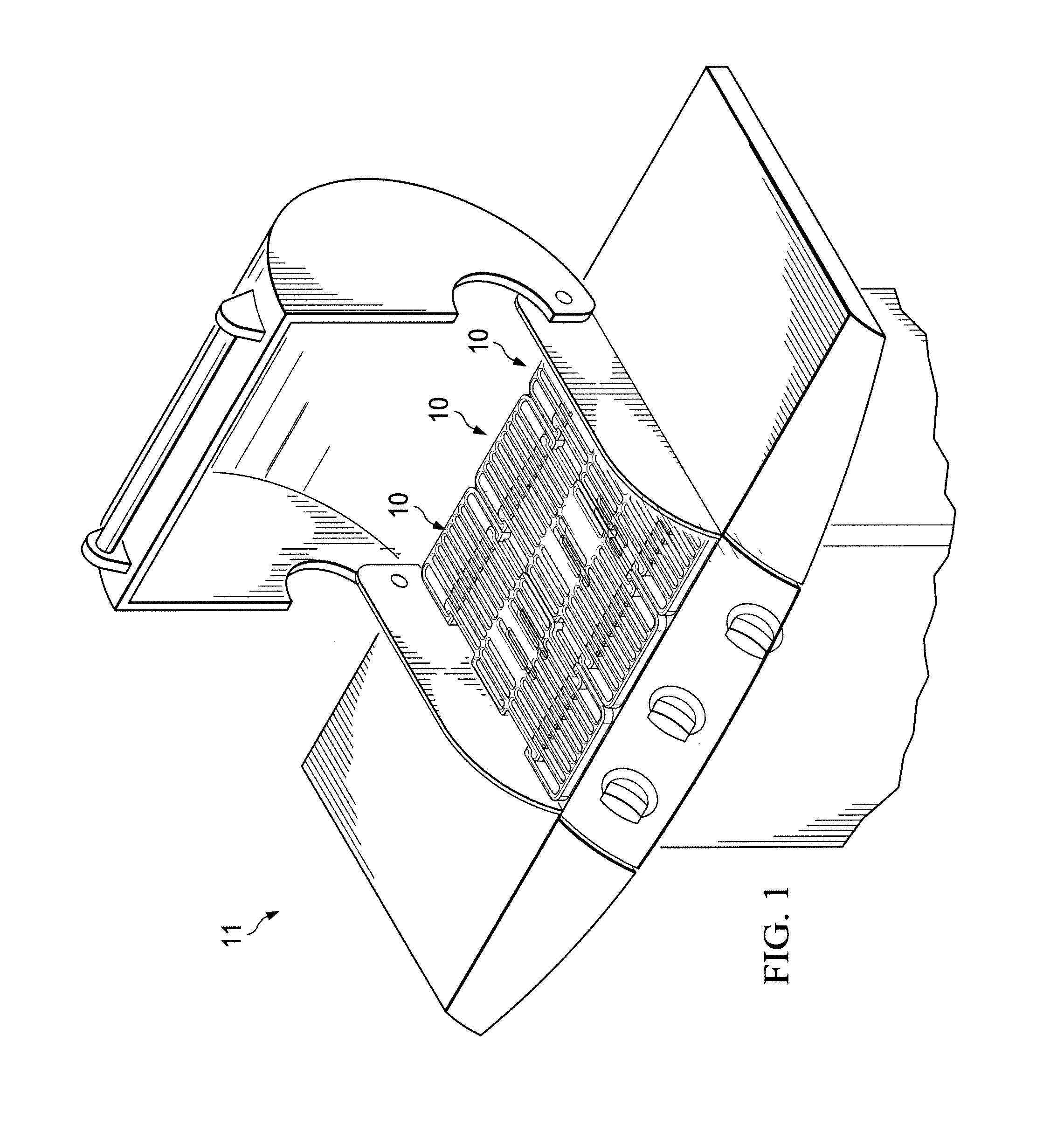 Adjustable cooking grate for barbeque grills