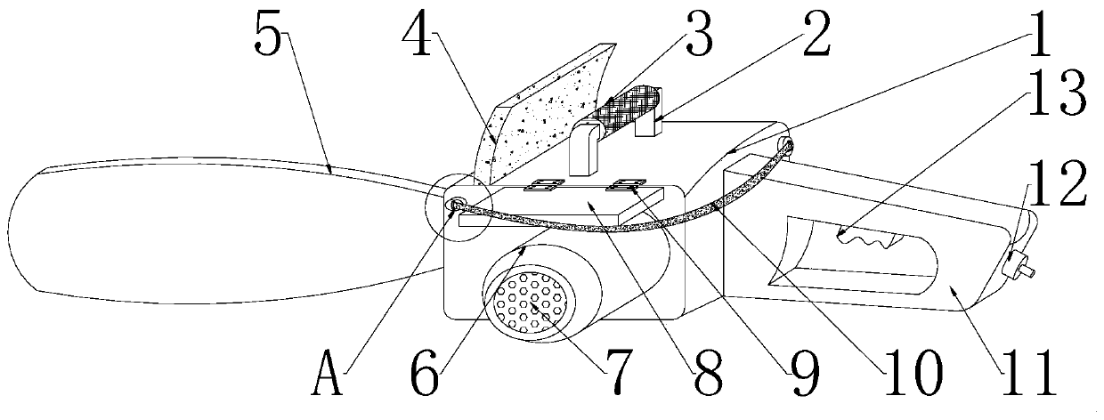 Household electric chain saw with heat insulation function