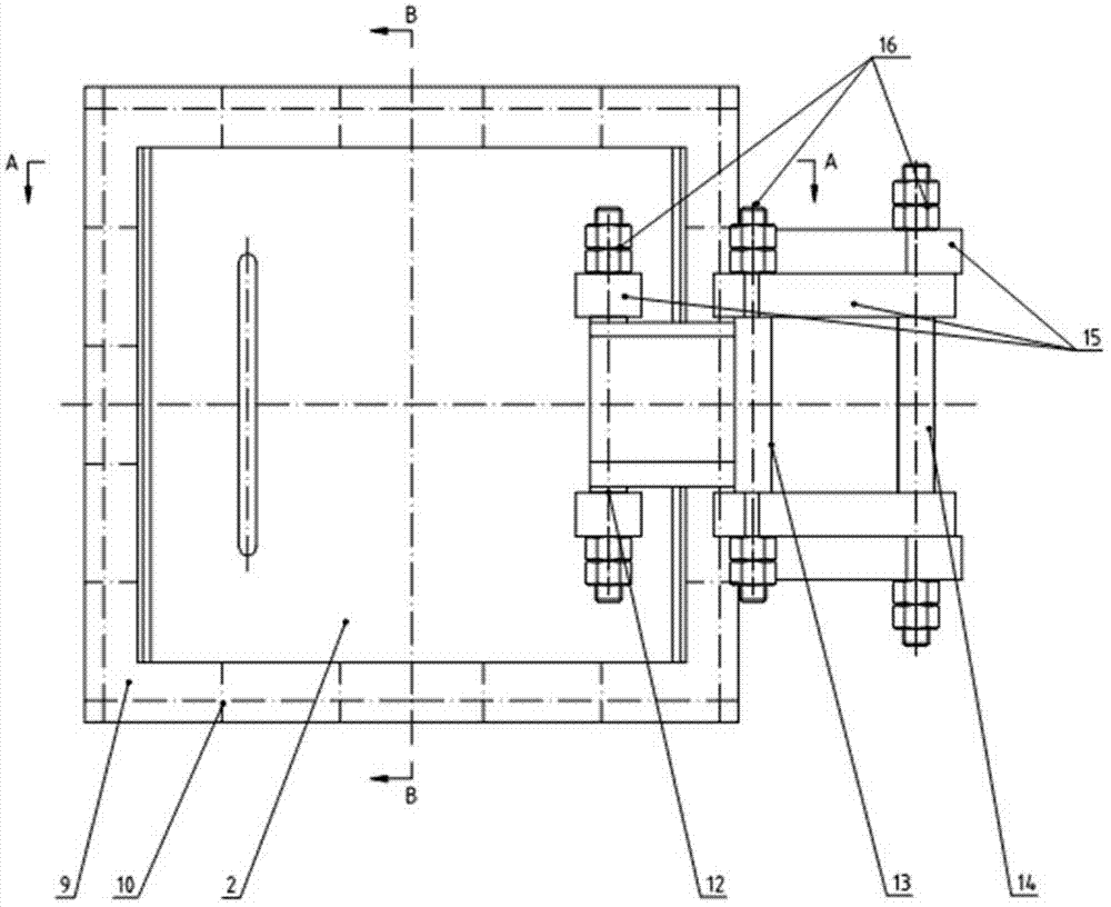 Four-connection-bar structure sliding door for mill