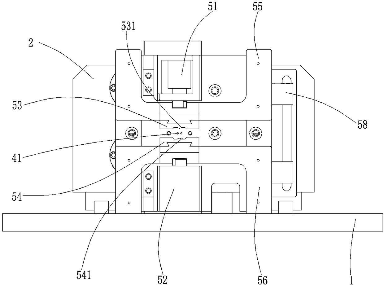 Pipe fitting extrusion forming device and automatic pipe fitting terminal machine using same