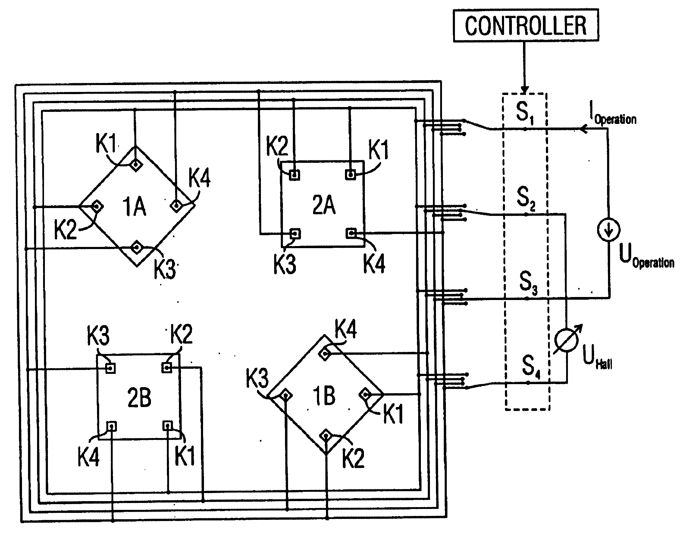 Hall sensor array for measuring a magnetic field with offset compensation