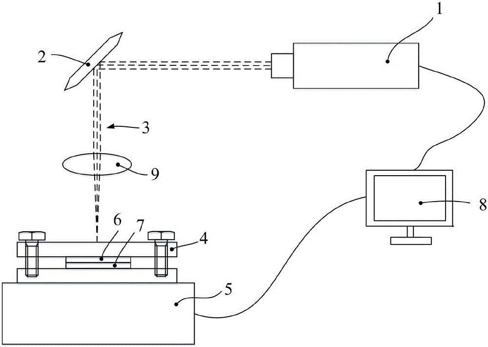 Connecting device and connecting method of metal-and-plastic mixed thin-wall structure