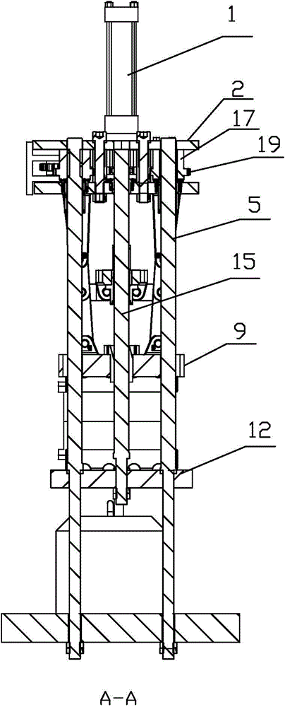 Metal piece manufacturing method and low-pressure casting forging machine used for achieving metal piece manufacturing method