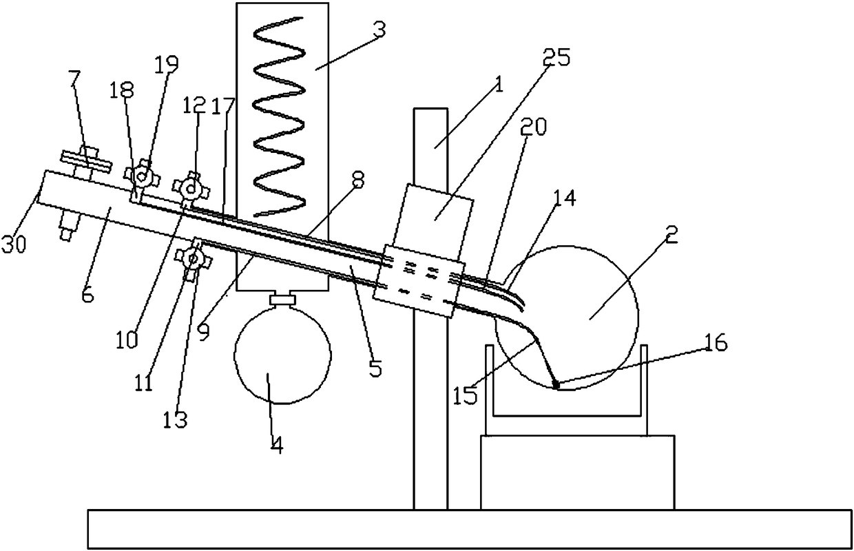 Rotary evaporator capable of automatically controlling continuous feeding and discharging