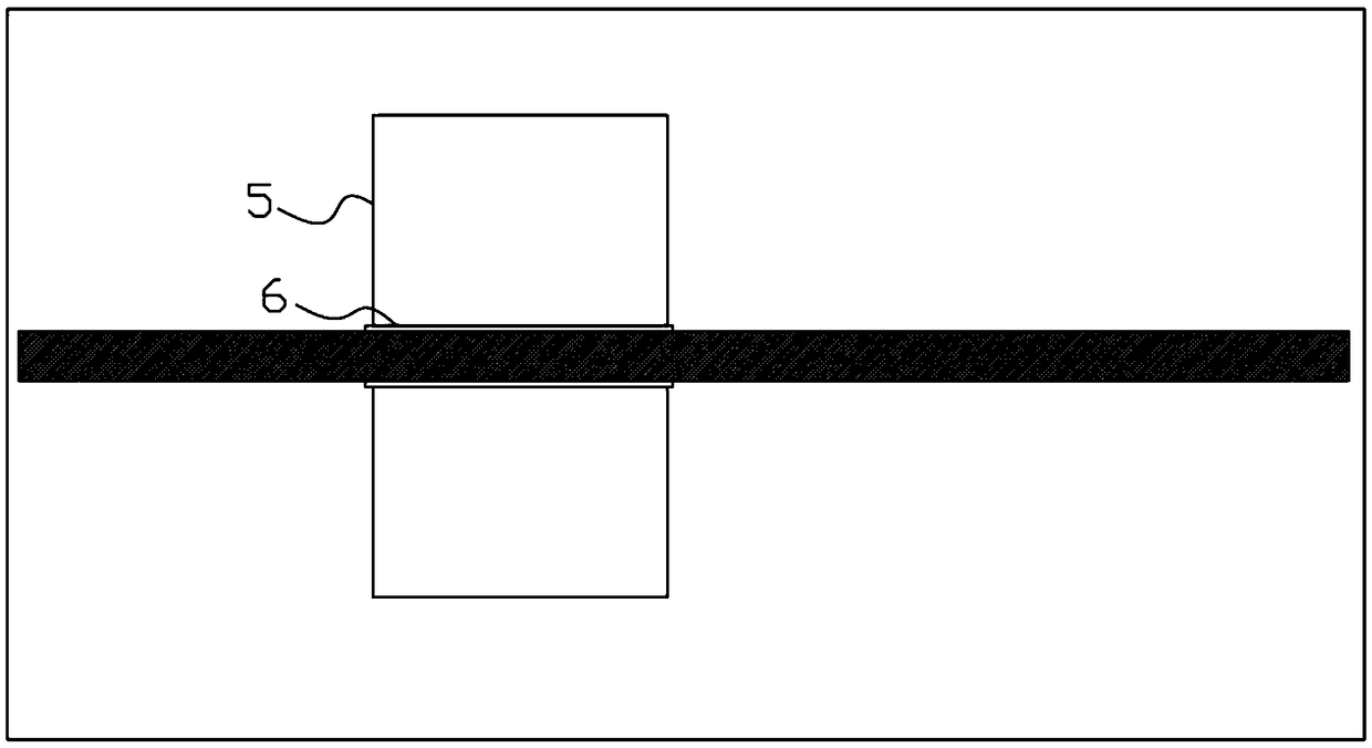 Burr detection device and method for pole piece of lithium battery