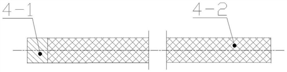 Fuel-spreading fire-proof structure suitable for cloud-burst warhead with falling speed of 300m/s