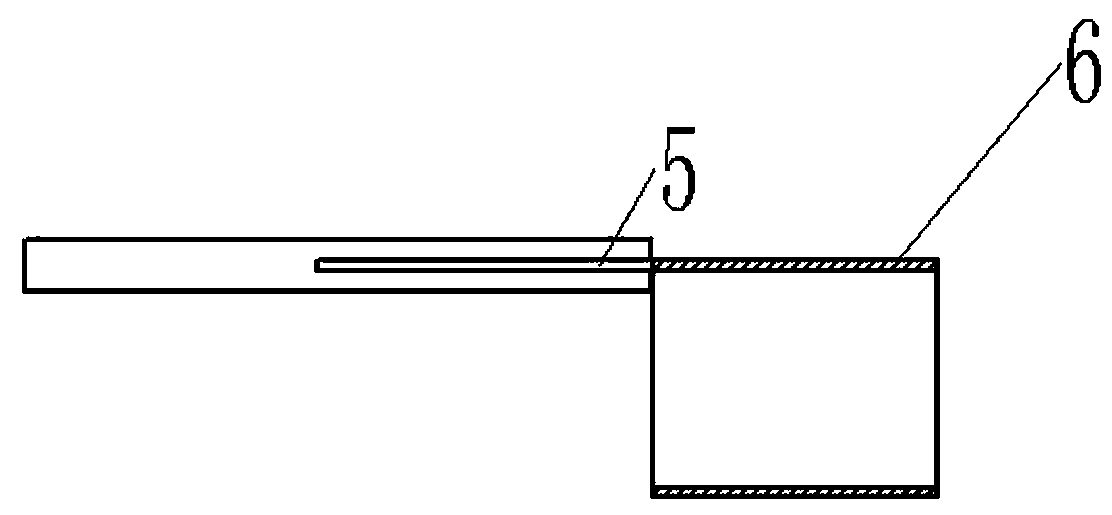 Industrial conveying belt self-tensioning device