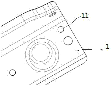 Mounting structure of water tank upper cross beam of automobile