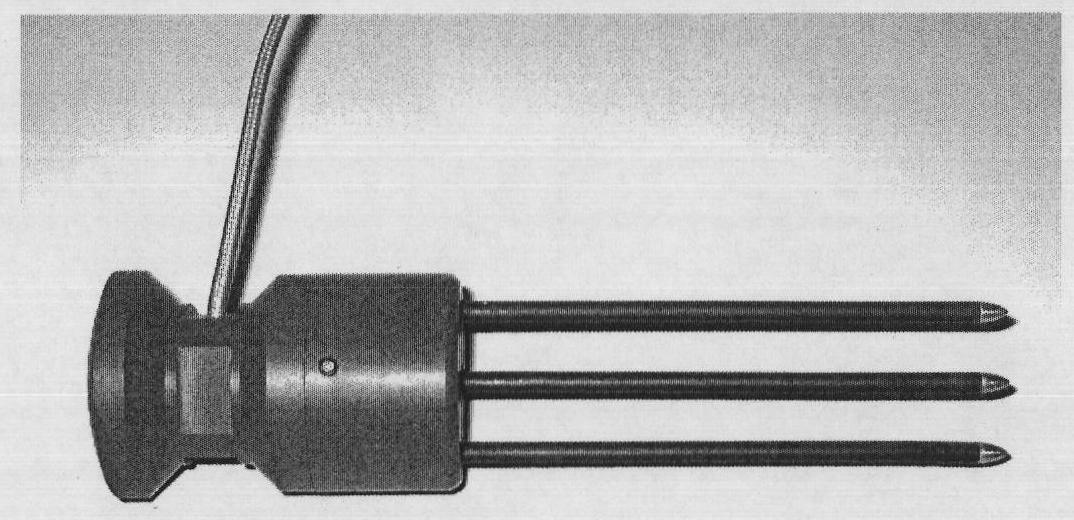 Sensor for TDR soil moisture measuring instrument based on phase detection principle