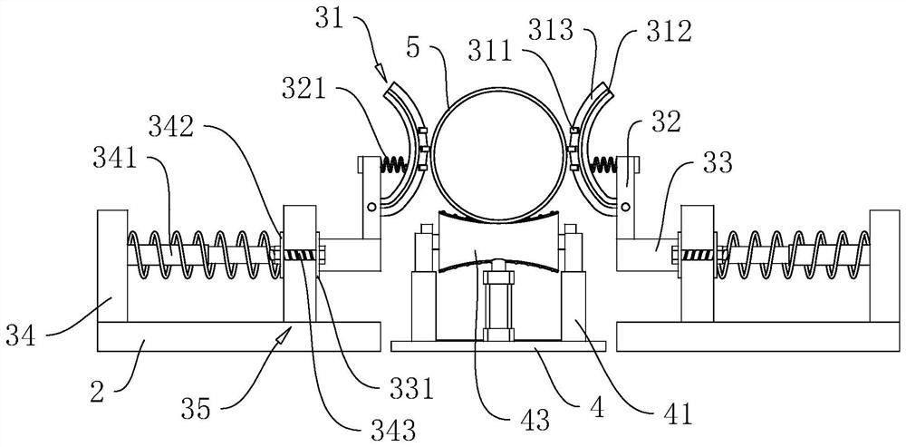 Anti-deviation device of plastic pipe production line