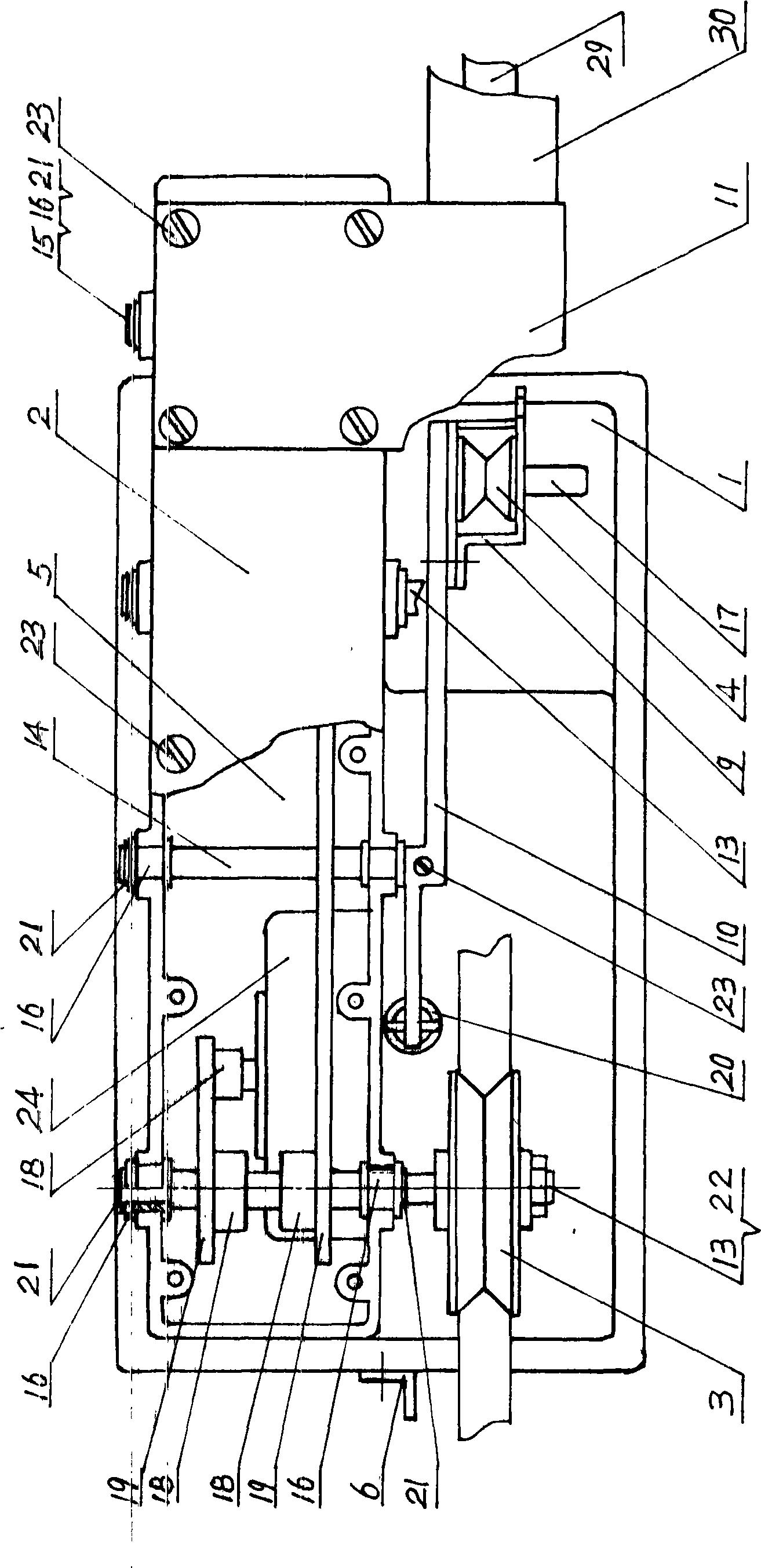 Aerial cable de-icing machine capable of being coated ice-sticking ice resistance agent