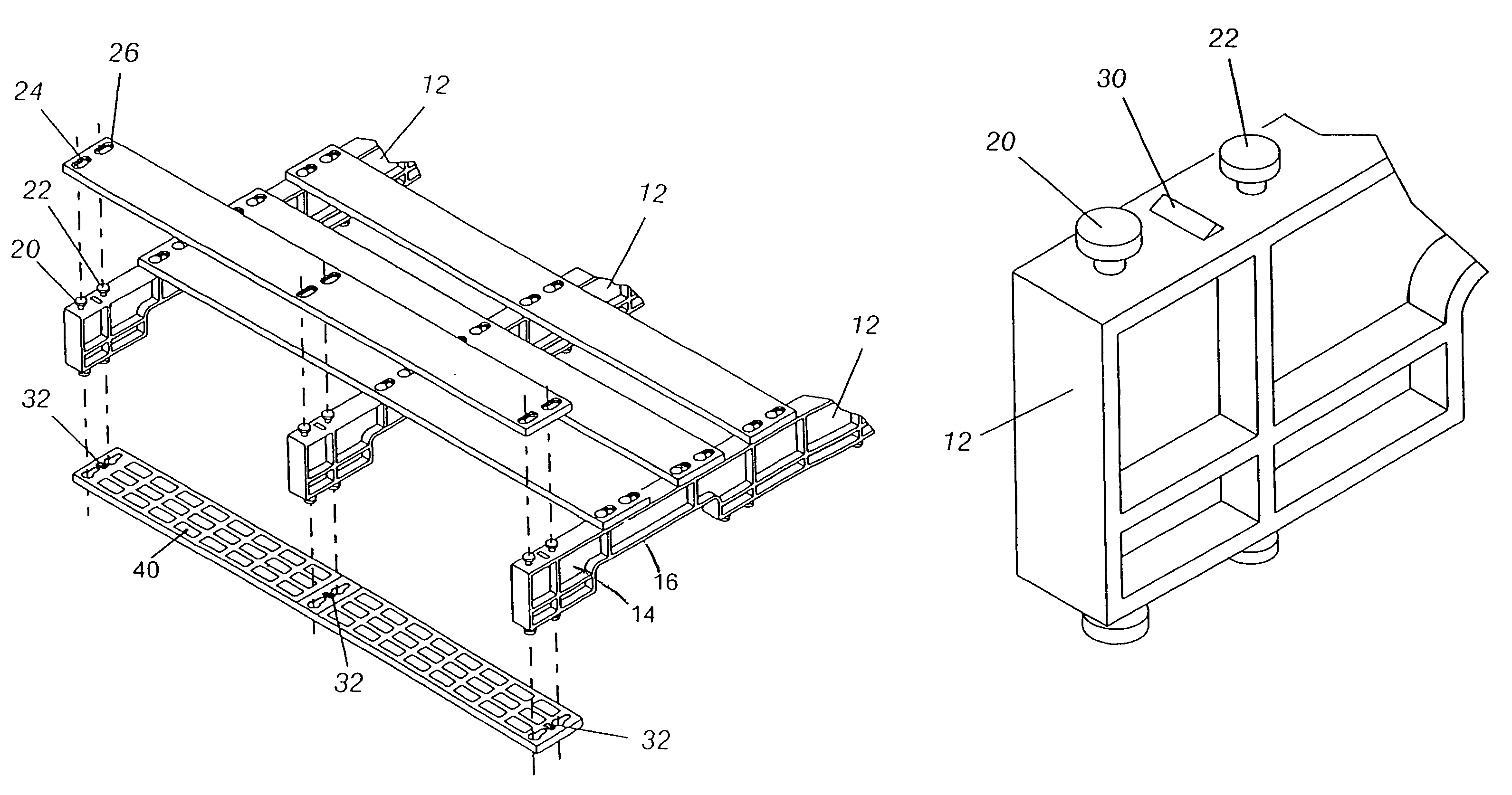 Easily assembled and repairable plastic shipping pallet