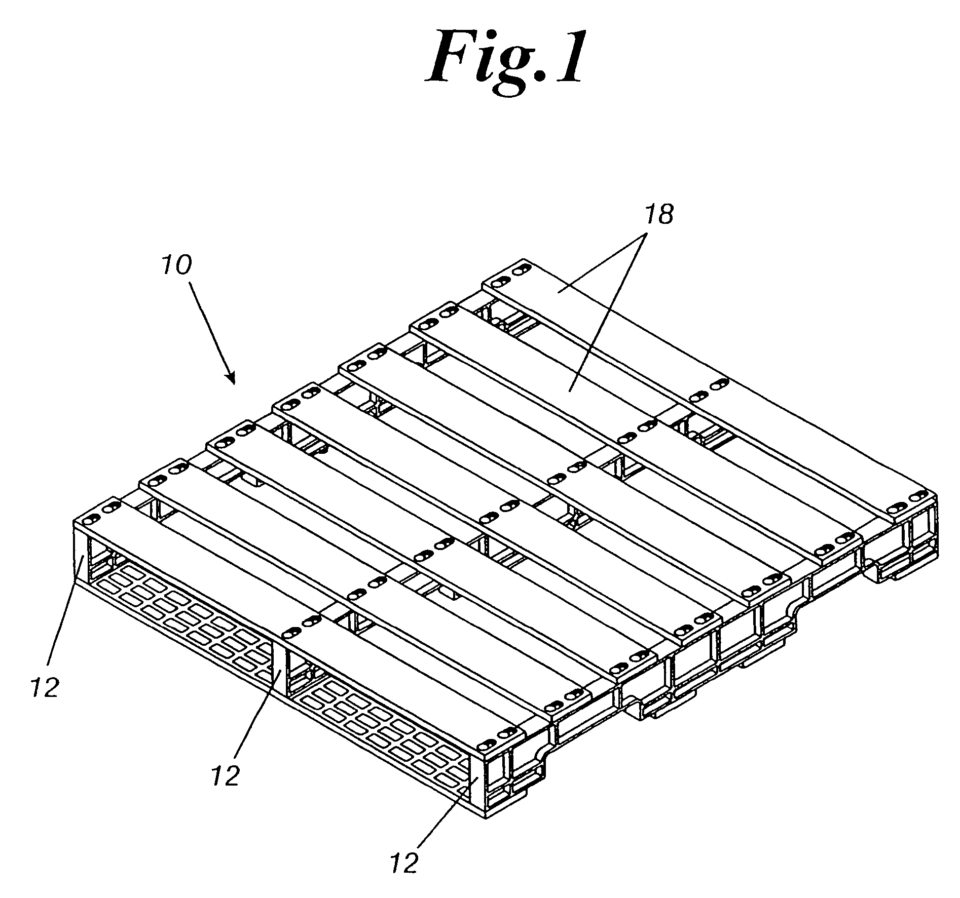 Easily assembled and repairable plastic shipping pallet