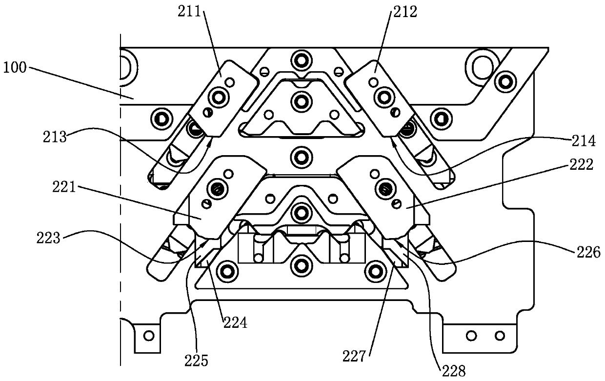 Flat knitting machine two-stage stitch controlling device and flat knitting machine