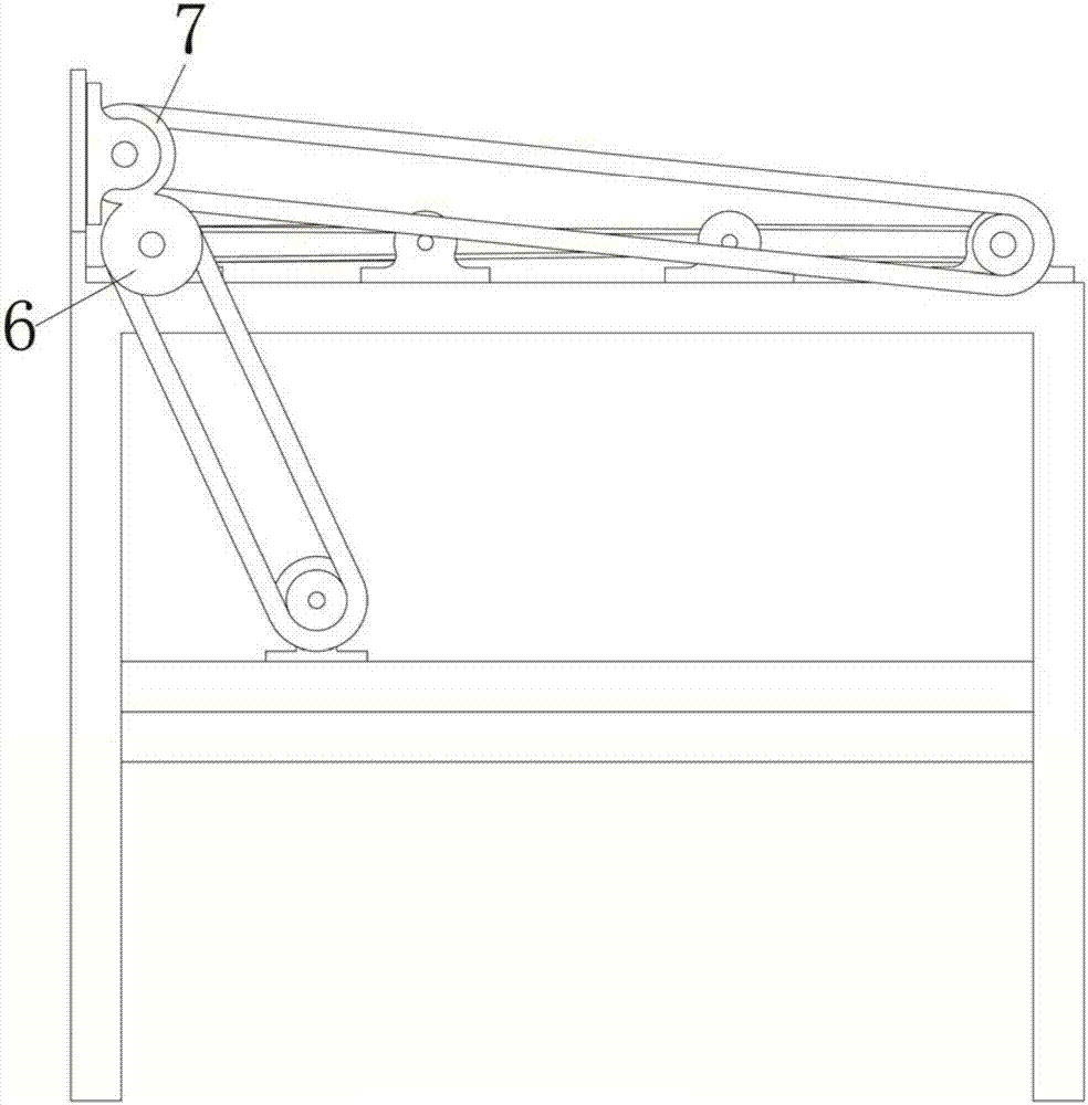 A planar two-way interlaced synchronous transport banana comb device