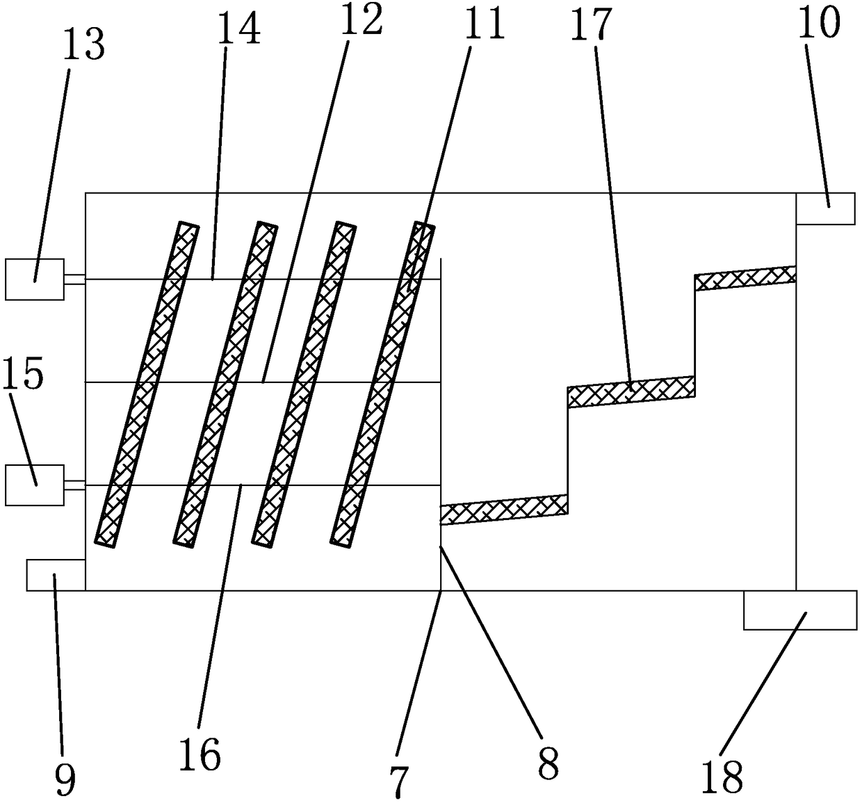 A dye vat for continuous tie-dyeing with reactive dyes