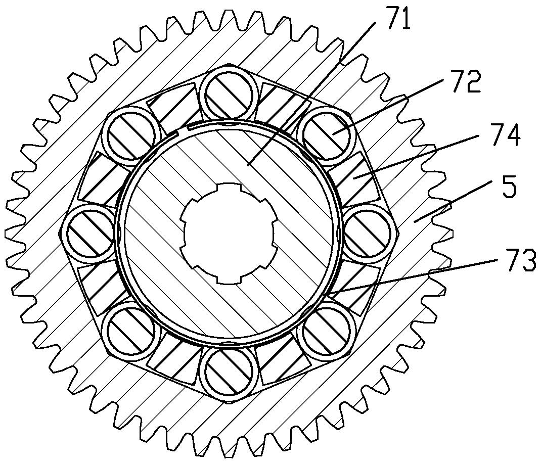 An automatic transmission device and a transmission shaft including a torque-limiting clutch