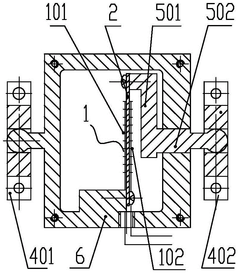 Integrated temperature self-compensation fiber grating strain sensor and its method for monitoring cable force