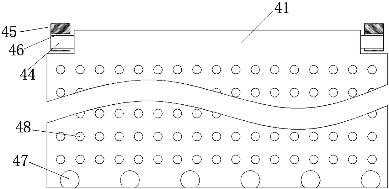 Glass bottle rapid crushing device for medical pediatrics and use method thereof