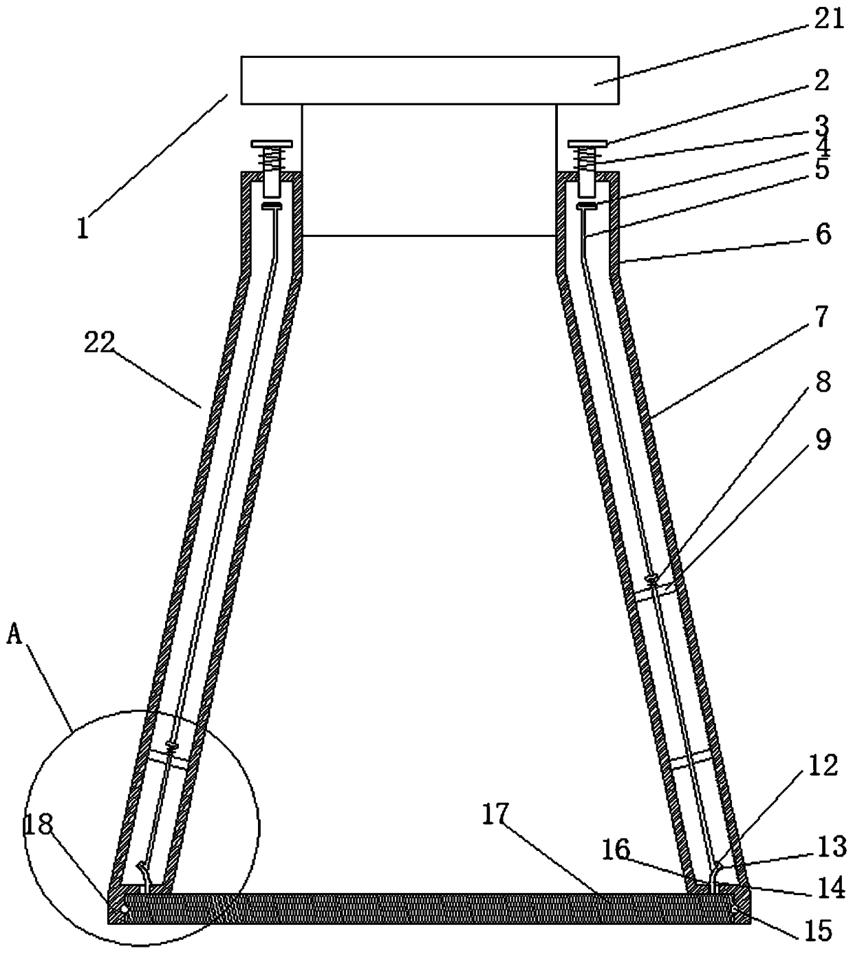 Ice making device and bottom plate thereof