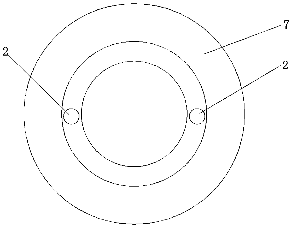 Ice making device and bottom plate thereof