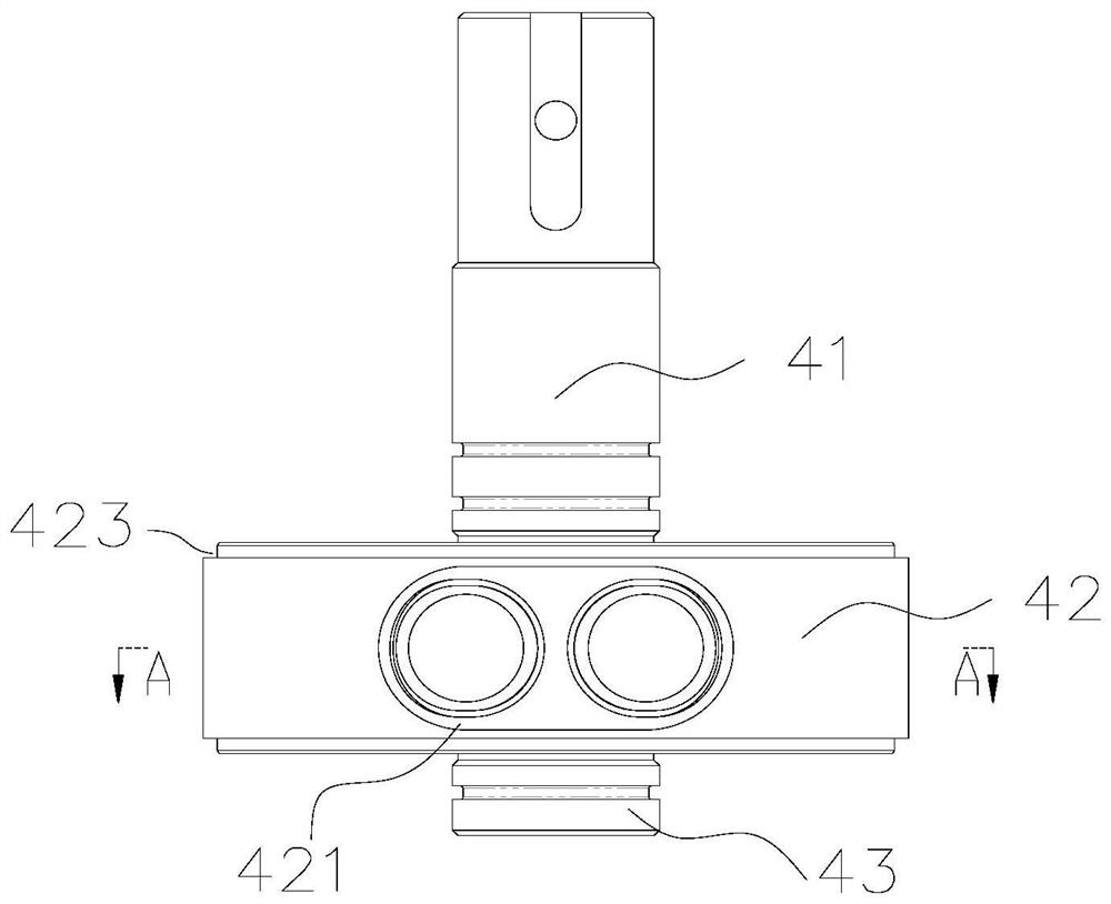 Directional valve with self-compensating directional cock