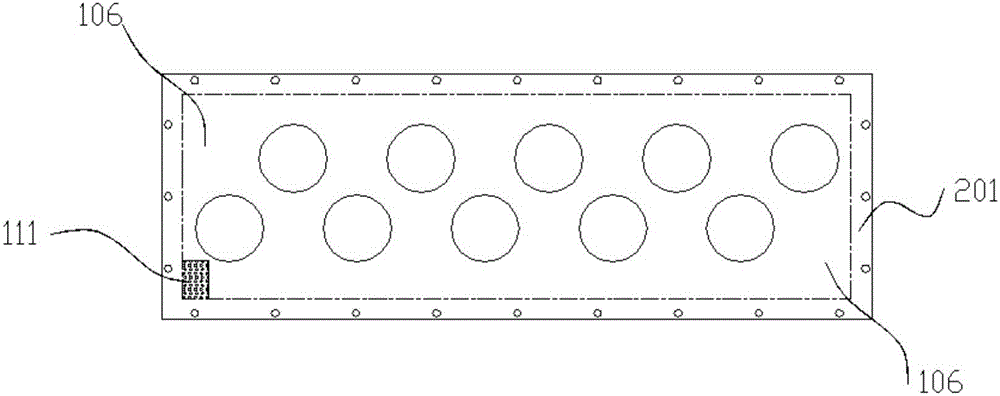 A multi-row synthetic tow cooling device